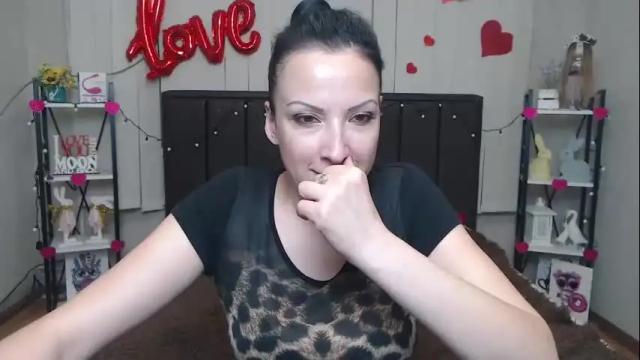 Image 6 of elizabethsho Stream on Chaturbate on 1 month ago