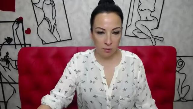 Image 6 of elizabethsho Stream on Chaturbate on 25 days ago