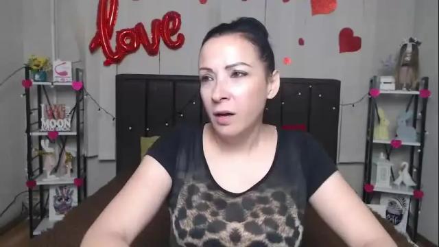 Image 12 of elizabethsho Stream on Chaturbate on 23 days ago