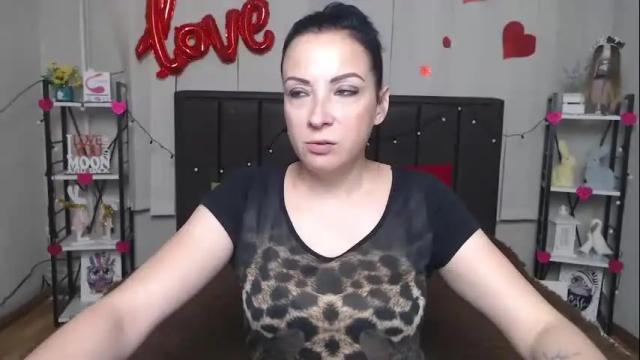 Image 7 of elizabethsho Stream on Chaturbate on 23 days ago