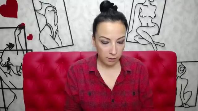 Image 3 of elizabethsho Stream on Chaturbate on 20 days ago