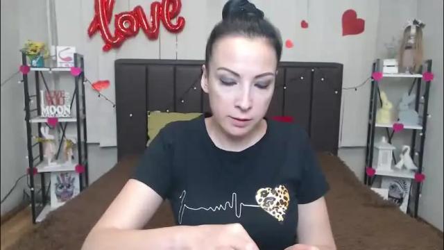 Image 10 of elizabethsho Stream on Chaturbate on 5 days ago