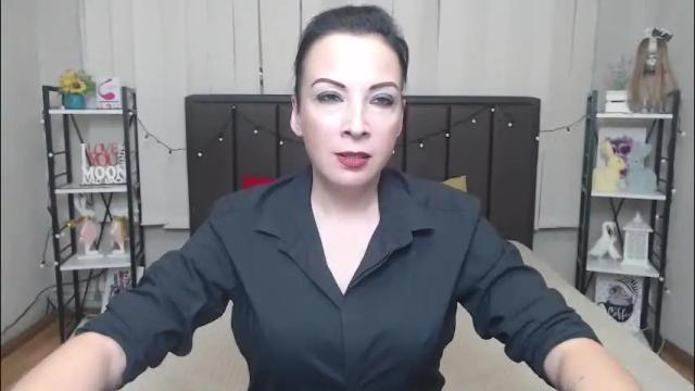 Image 12 of elizabethsho Stream on Chaturbate on 4 months ago