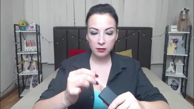 Image 2 of elizabethsho Stream on Chaturbate on 4 months ago