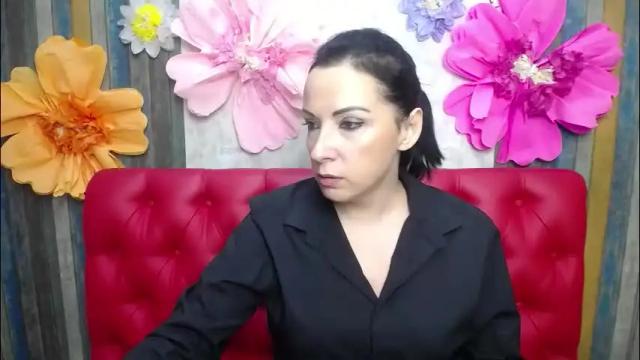 Image 2 of elizabethsho Stream on Chaturbate on 1 month ago