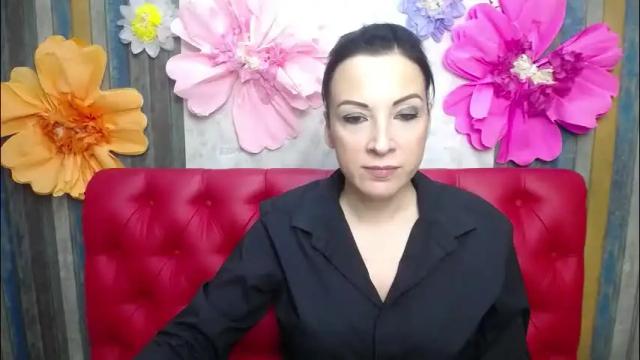 Image 7 of elizabethsho Stream on Chaturbate on 1 month ago