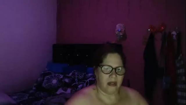 Image 2 of elizabethtaylor1 Stream on Chaturbate on 1 month ago