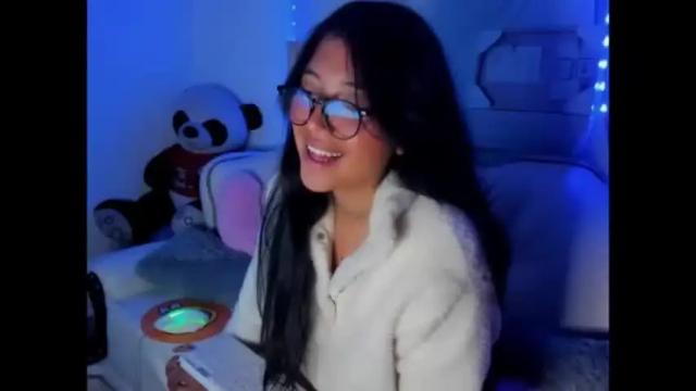 Image 12 of elizalk Stream on Chaturbate on 15 months ago