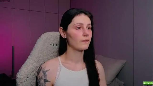 Image 2 of elizawetty Stream on Chaturbate on 3 months ago