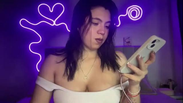 Image 2 of ella_aq Stream on Chaturbate on 17 days ago