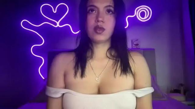 Image 3 of ella_aq Stream on Chaturbate on 17 days ago