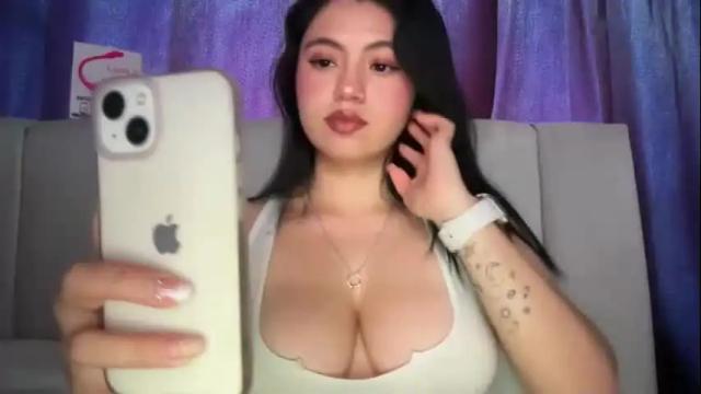 Image 2 of ella_aq Stream on Chaturbate on 1 month ago