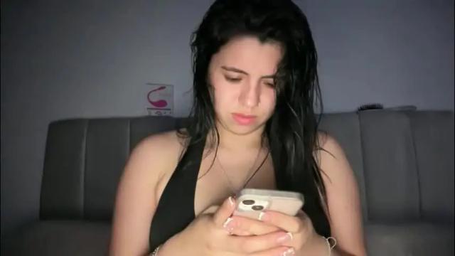 Image 2 of ella_aq Stream on Chaturbate on 4 days ago