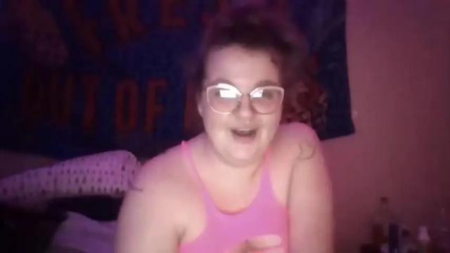 Image 2 of ella_baby17 Stream on Chaturbate on 15 months ago