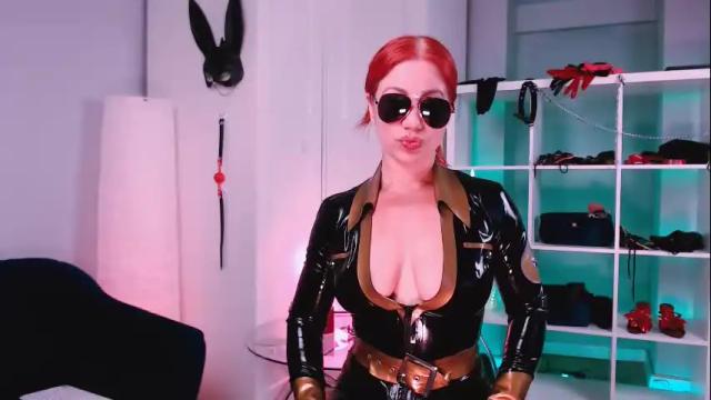 Image 11 of ella_kross Stream on Chaturbate on 5 days ago