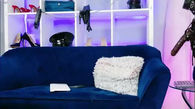 Image 12 of ella_kross Stream on Chaturbate on 2 months ago