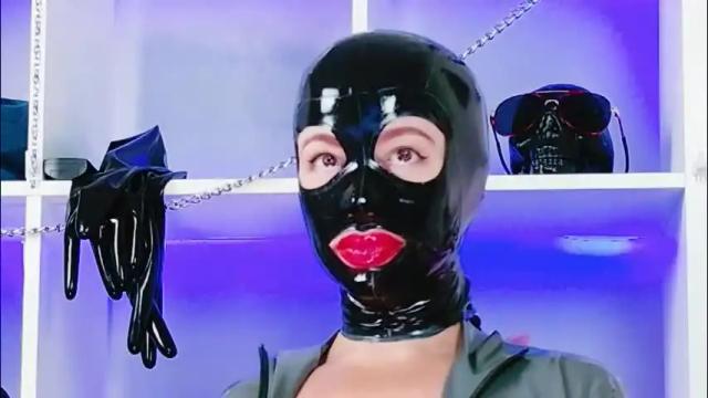 Image 12 of ella_kross Stream on Chaturbate on 2 months ago
