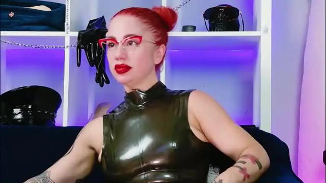 Image 10 of ella_kross Stream on Chaturbate on 2 months ago