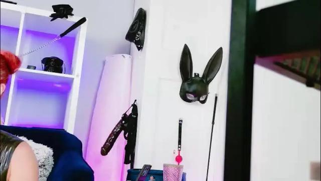 Image 8 of ella_kross Stream on Chaturbate on 2 months ago