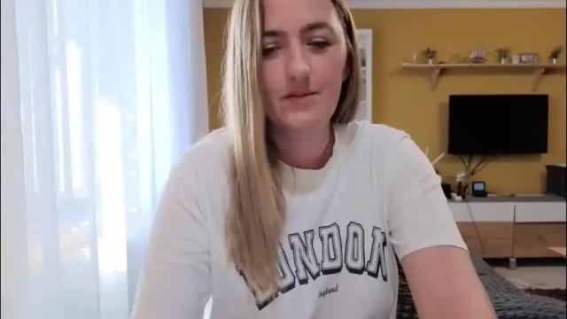 Image 8 of ella_max_live Stream on Chaturbate on 4 months ago