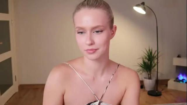 Image 3 of ella_twinkle Stream on Chaturbate on 23 days ago