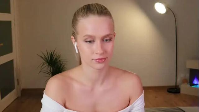 Image 4 of ella_twinkle Stream on Chaturbate on 15 days ago