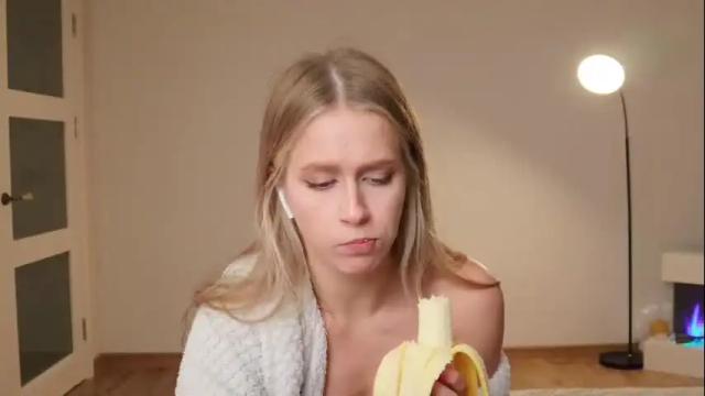 Image 7 of ella_twinkle Stream on Chaturbate on 8 days ago