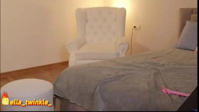 Image 2 of ella_twinkle Stream on Chaturbate on 2 months ago