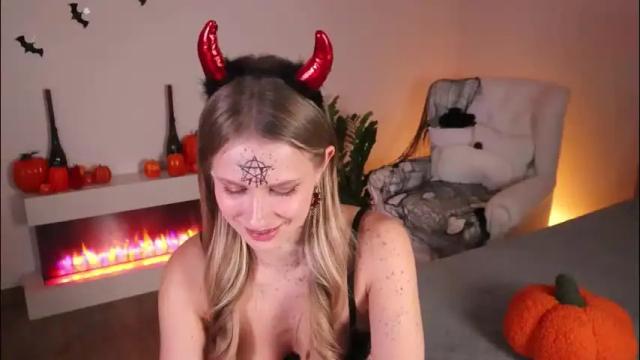 Image 12 of ella_twinkle Stream on Chaturbate on 15 hours ago