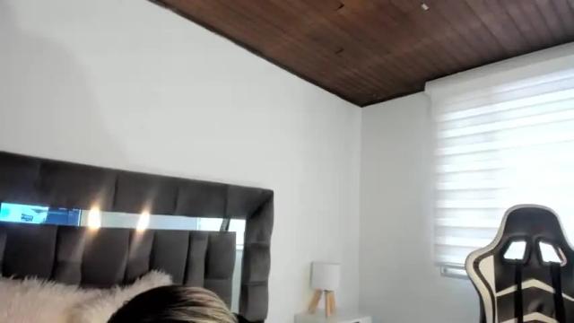 Thumbnail 1, ellaa_01's Stream at Chaturbate, 16 months ago