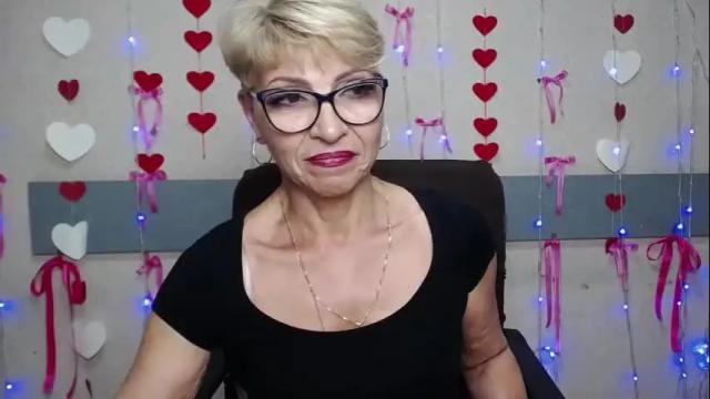Image 12 of ellabonito Stream on Chaturbate on 3 months ago