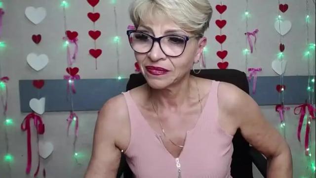 Image 6 of ellabonito Stream on Chaturbate on 3 months ago