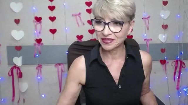 Image 12 of ellabonito Stream on Chaturbate on 3 months ago