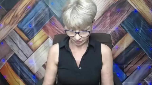 Image 4 of ellabonito Stream on Chaturbate on 2 months ago