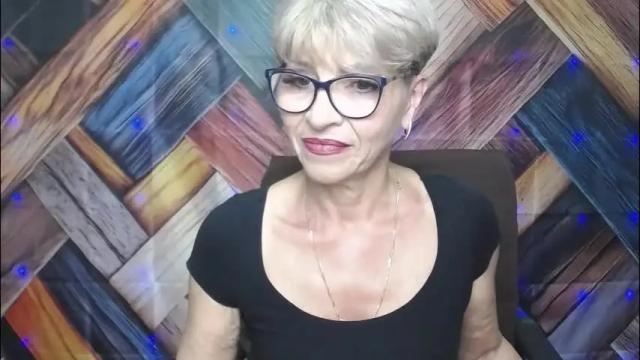 Image 4 of ellabonito Stream on Chaturbate on 1 month ago