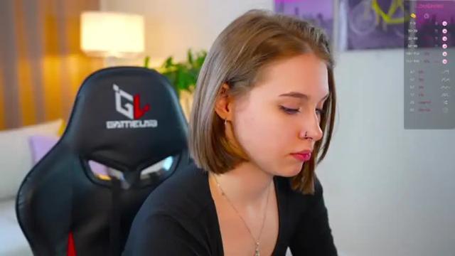 Image 4 of ellabrighten Stream on Chaturbate on 14 months ago