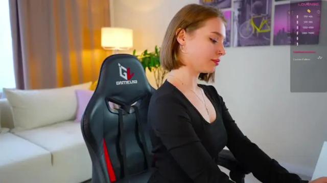 Image 6 of ellabrighten Stream on Chaturbate on 14 months ago