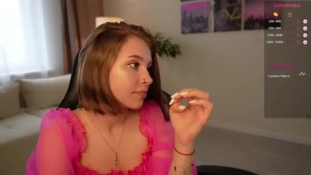 Image 2 of ellabrighten Stream on Chaturbate on 14 months ago