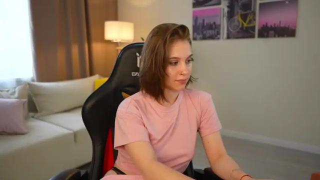 Image 10 of ellabrighten Stream on Chaturbate on 14 months ago