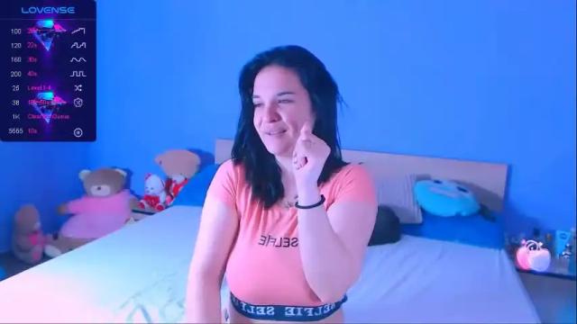 Image 12 of elladiamond18 Stream on Chaturbate on 14 months ago