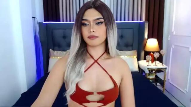 Image 6 of ellahart15 Stream on Chaturbate on 15 months ago