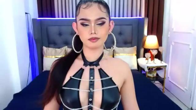 Image 10 of ellahart15 Stream on Chaturbate on 15 months ago