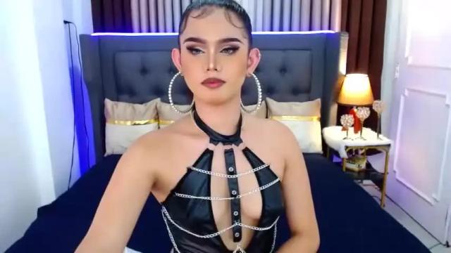 Image 3 of ellahart15 Stream on Chaturbate on 15 months ago