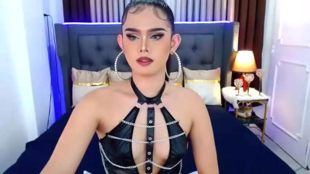 Image 4 of ellahart15 Stream on Chaturbate on 15 months ago