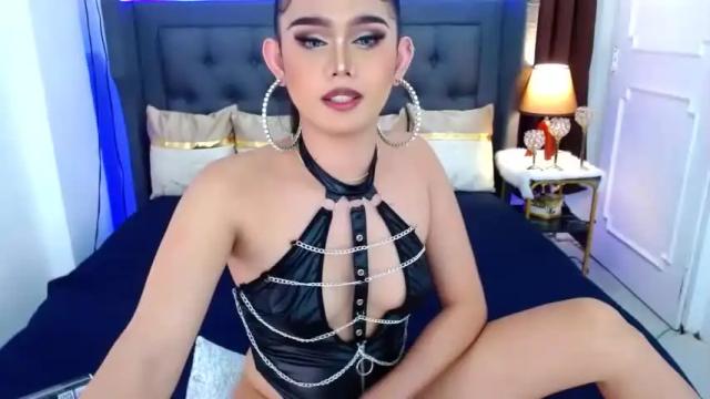 Image 8 of ellahart15 Stream on Chaturbate on 15 months ago