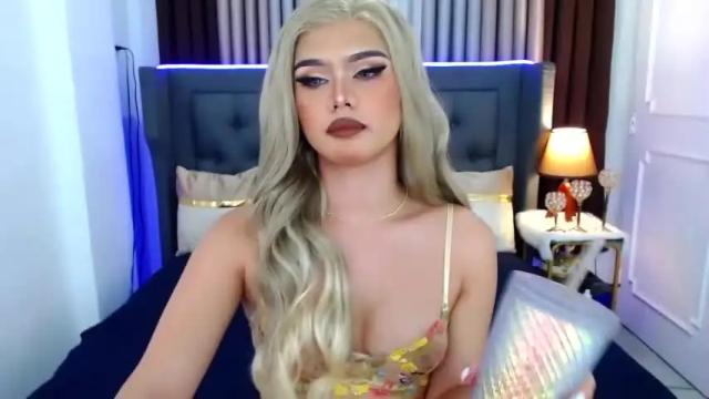 Image 10 of ellahart15 Stream on Chaturbate on 15 months ago