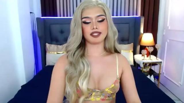 Image 7 of ellahart15 Stream on Chaturbate on 15 months ago