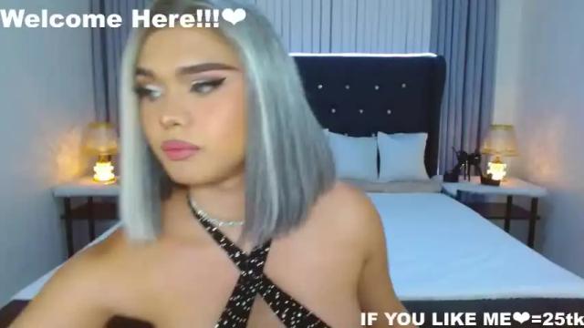Image 3 of ellahart15 Stream on Chaturbate on 13 months ago