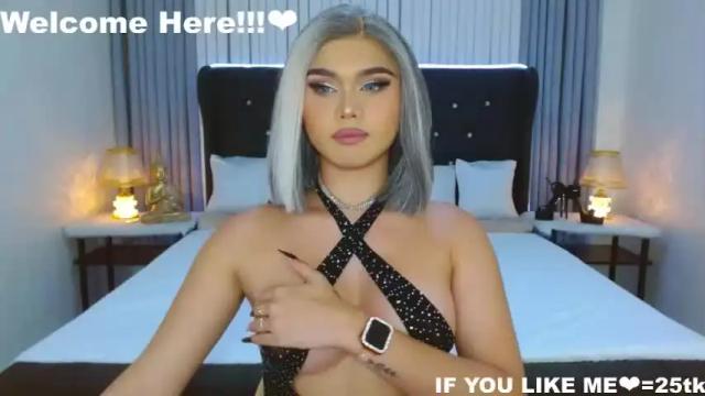 Image 4 of ellahart15 Stream on Chaturbate on 13 months ago