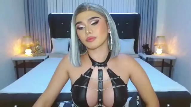 Image 6 of ellahart15 Stream on Chaturbate on 13 months ago